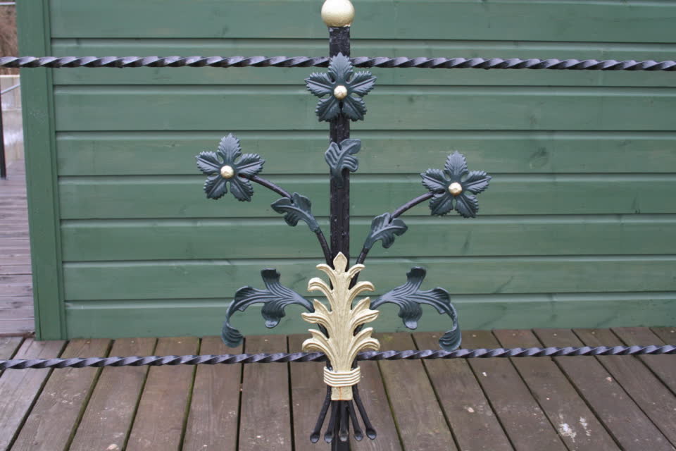 Metal flower panel